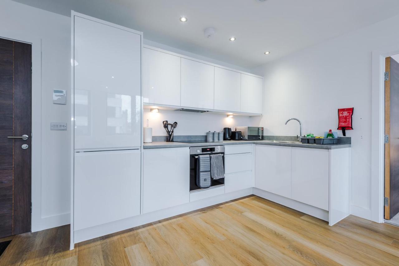 Manchester Stylish Haven: 2-Bed City Apartment Exterior photo